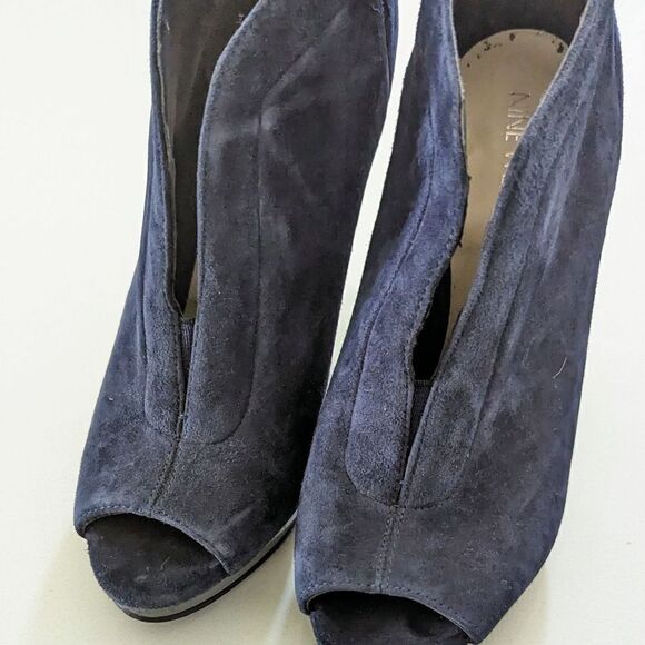 Women's Nine West Booties Open To Ankle Boots Slips Deep V Cut Dark Blue 7 4" - Picture 3 of 7